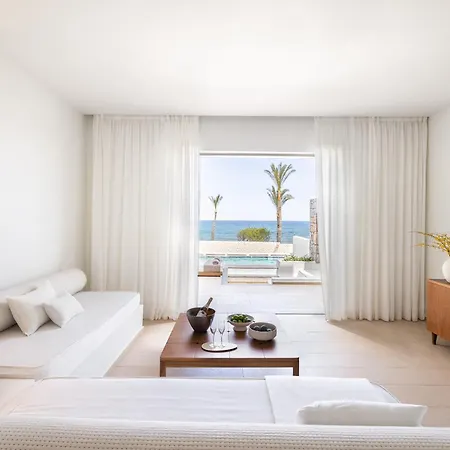 Üdülőközpont Amirandes, A Grecotel To Live 5*